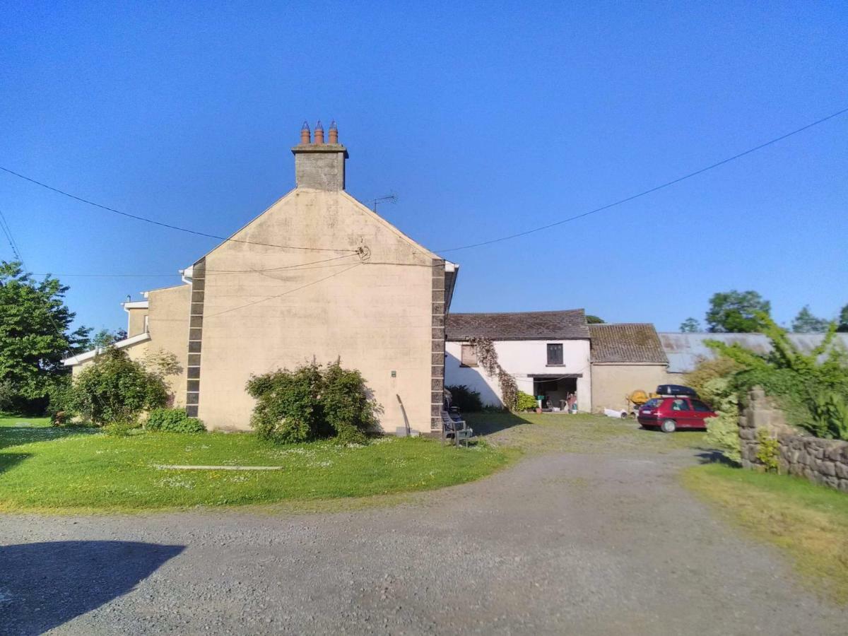 Castletownmoor Clinic & Permaculture Farm Hotel เคลส์ ภายนอก รูปภาพ